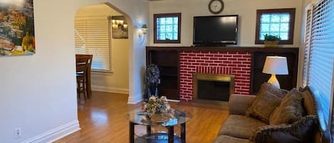 TV, fireplace