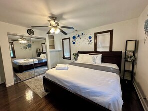 4 bedrooms, iron/ironing board, free WiFi