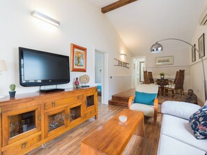 TV - Orinoco Suites Puerto Rico I (Puerto Rico)