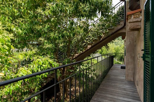 Lavanda Apartment with Mountain Views, Terrace, Shared Pool, and Wi-Fi