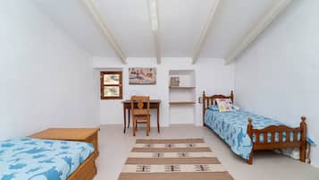 3 habitaciones, tabla de planchar con plancha y wifi gratis