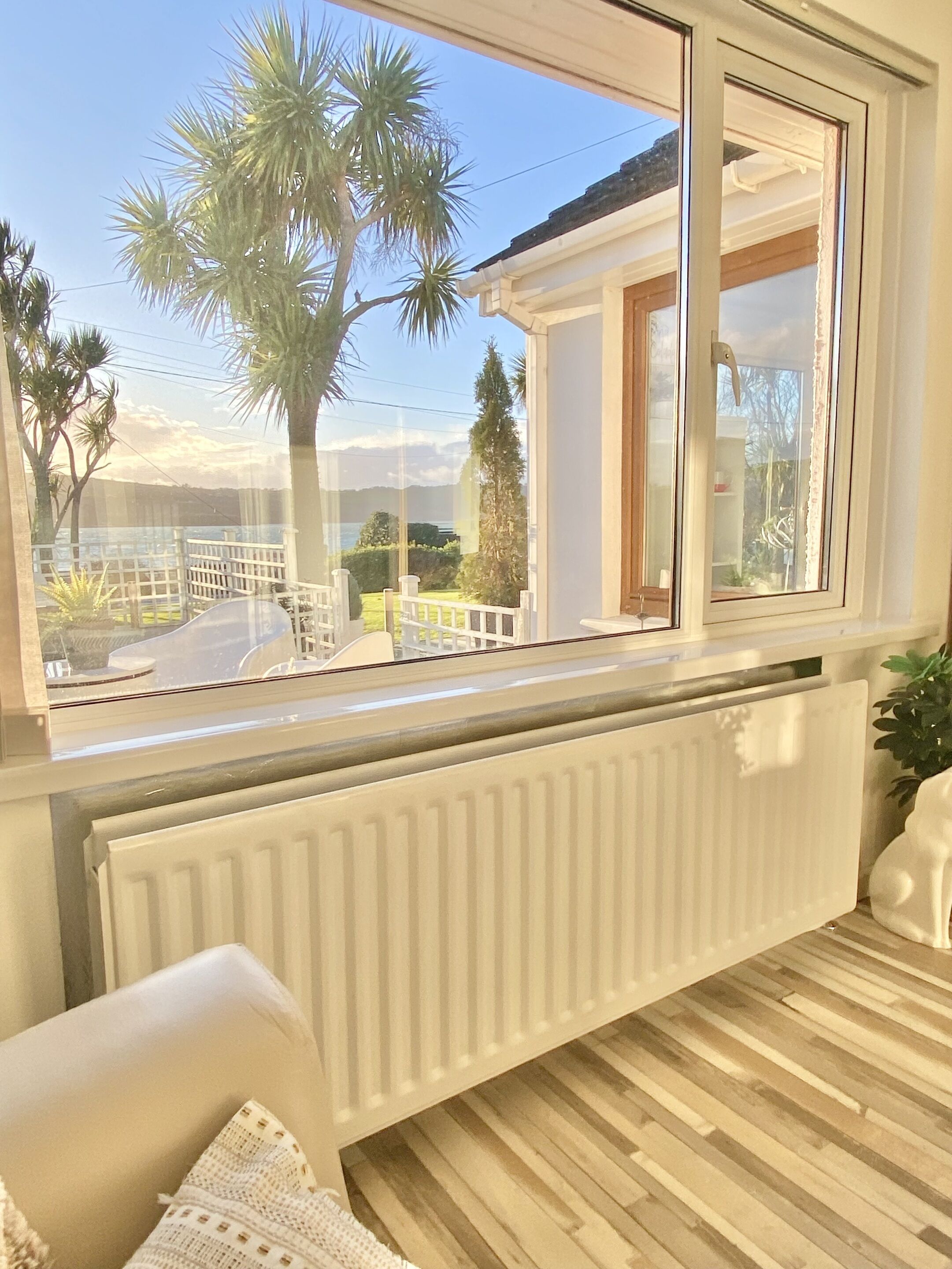 Panoramic Cottage, Ensuite, Sea View | Lounge