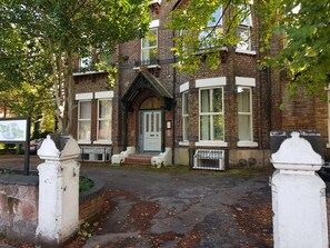 Front of property - Sefton Park chillpads (Liverpool)