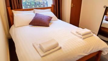 Standard Double Room | Desk, laptop workspace, free WiFi, bed sheets