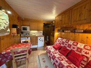 TV - Cozy Studio Les Saisies - 2 Pers, 14m², piste view (Les Saisies)