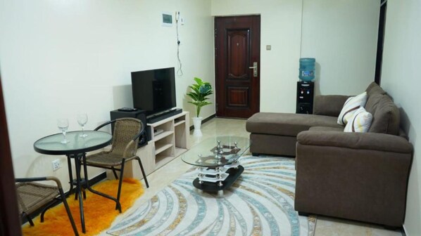 Living area - Stay.Plus Marcus Executive Apartment (Nairobi)