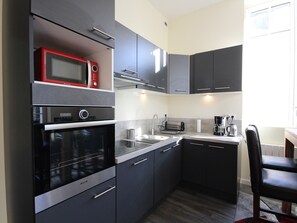 Fridge, microwave, dishwasher, high chair - Charming Central T2 with Balcony and WIFI (Mont-Dore)