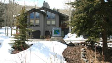 开间 (3 Bedrooms) | 住宿服务设施