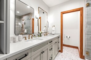 Townhome (3 Bedrooms) | Bathroom