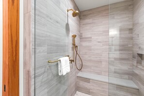 Townhome, 3 Bedrooms (Hot Tub, Sleeps 8 (BCC-1101)) | Bathroom