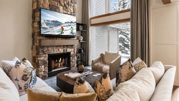 Townhome, 3 Bedrooms (Hot Tub, Sleeps 8 (BCC-1101)) | Living room | TV, fireplace