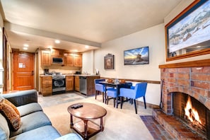 TV, fireplace - KBM Resorts: Walk to Slopes, Near Old Town Cbi-202 (Park City)