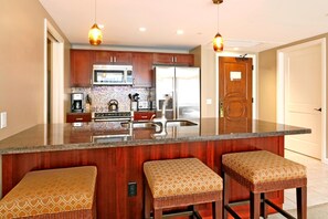 Microondas, horno, lavavajillas, tetera/pava eléctrica