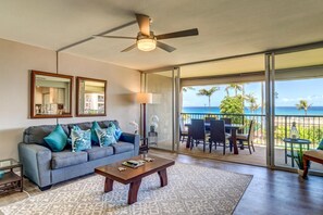 Living room - KBM Resorts: Legal TVR Hale Ono Loa Hol-217, Ocean View Remodeled (Lahaina)
