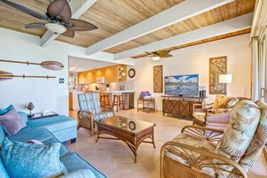 公寓式客房 (2 Bedrooms) | 客厅 | 平板电视