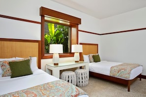 Condo (3 Bedrooms) | 4 bedrooms, iron/ironing board, bed sheets
