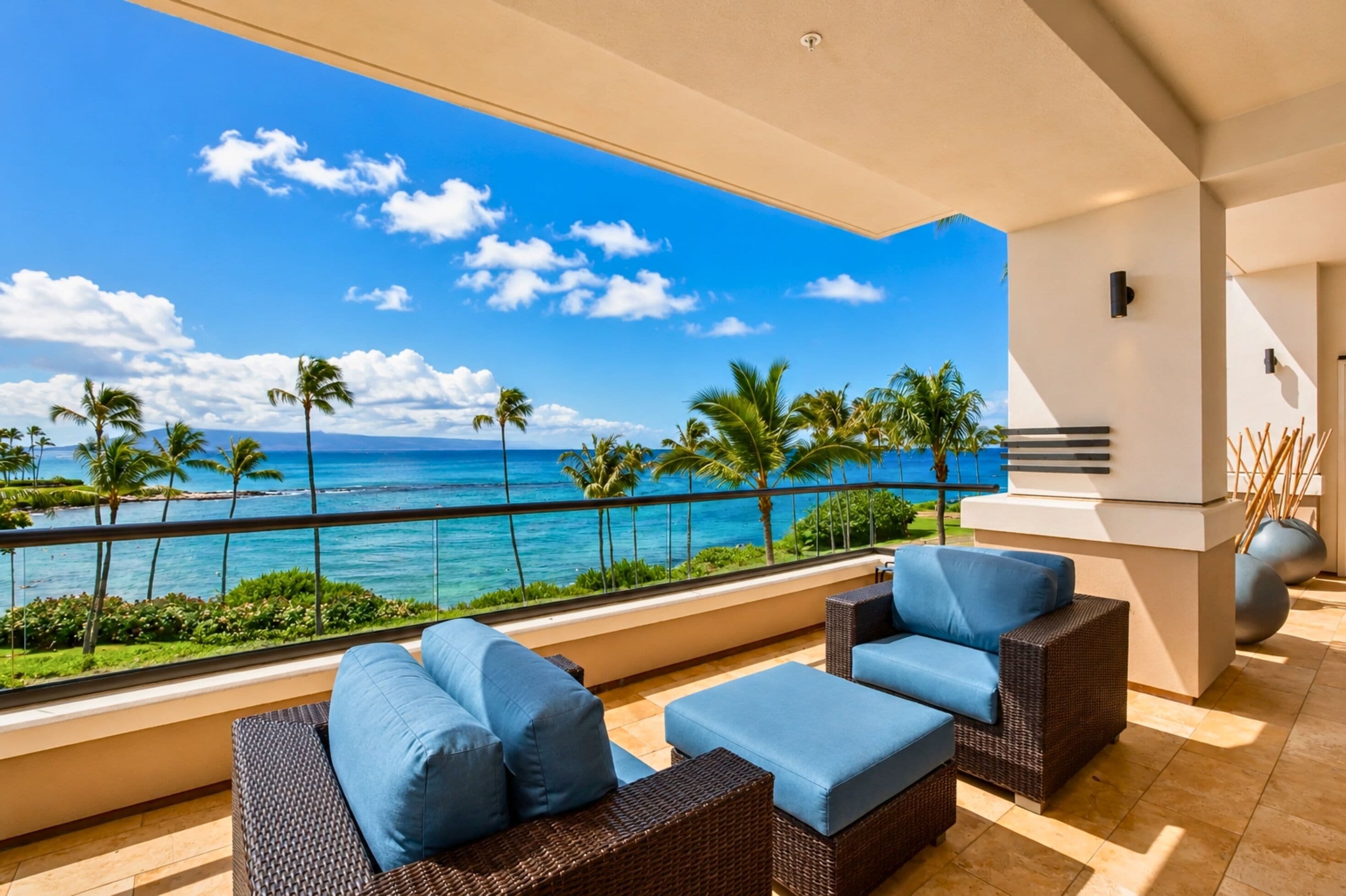 Condo (3 Bedrooms) | Balcony