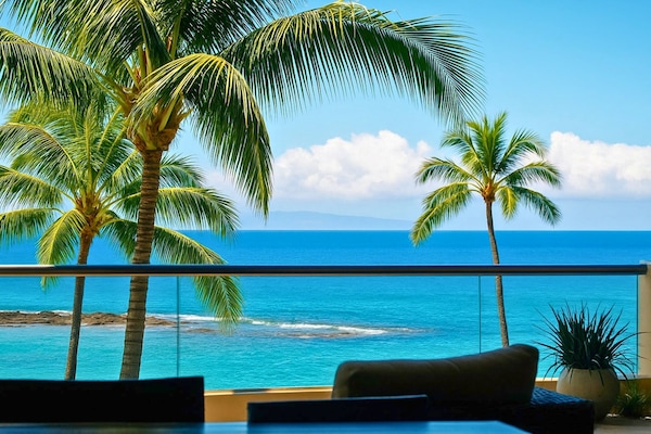 Vila, 3 kamar tidur (Oceanfront, Sleeps 10 (MON-1303)) | Pemandangan dari kamar