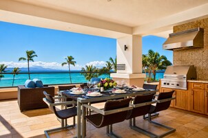 Villa - 3 sovrum (Oceanfront, Sleeps 10 (MON-1303)) | Balkong