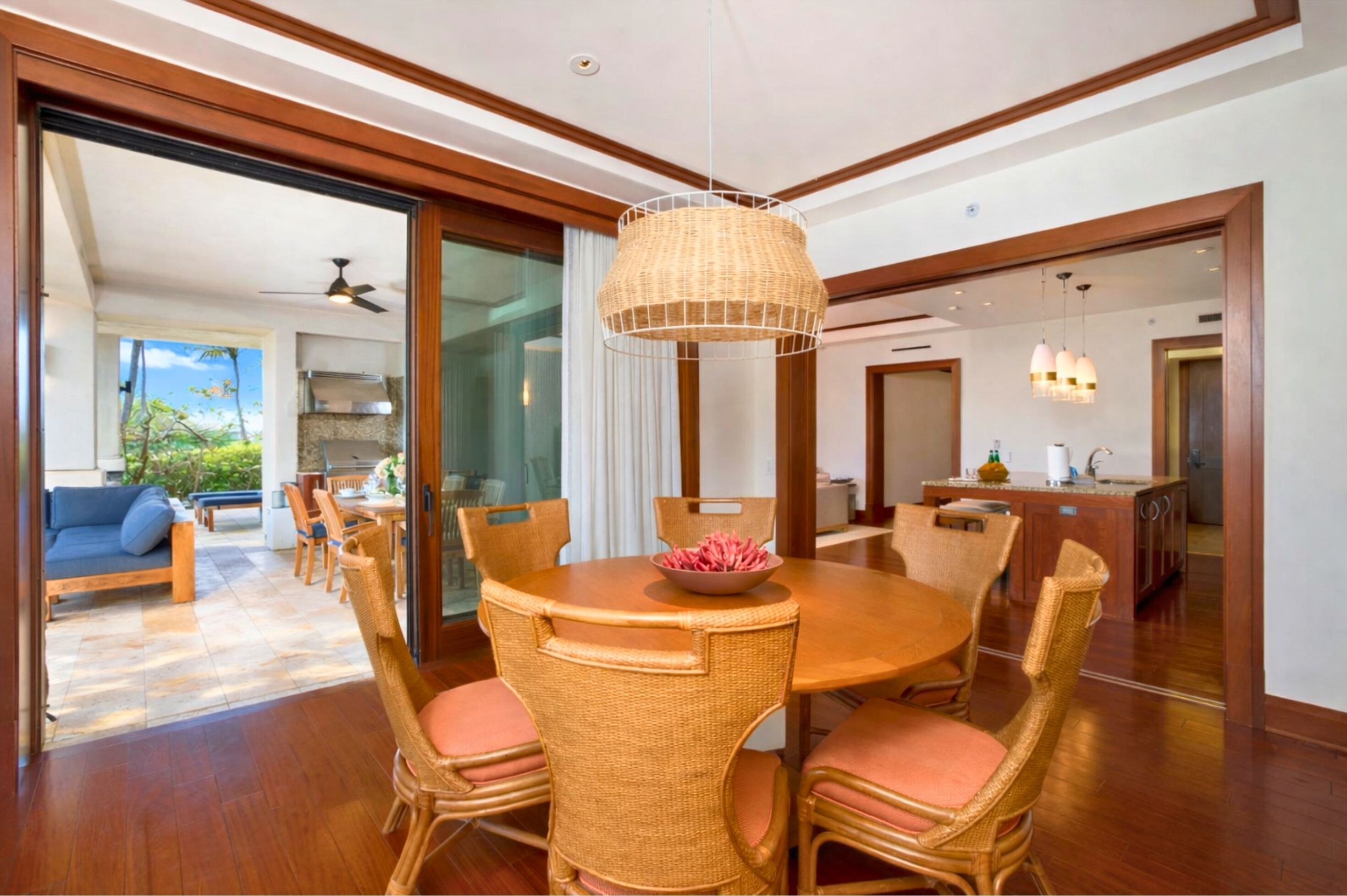 Condo (3 Bedrooms) | Dining room
