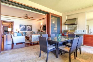 Condo (3 Bedrooms) | Dining