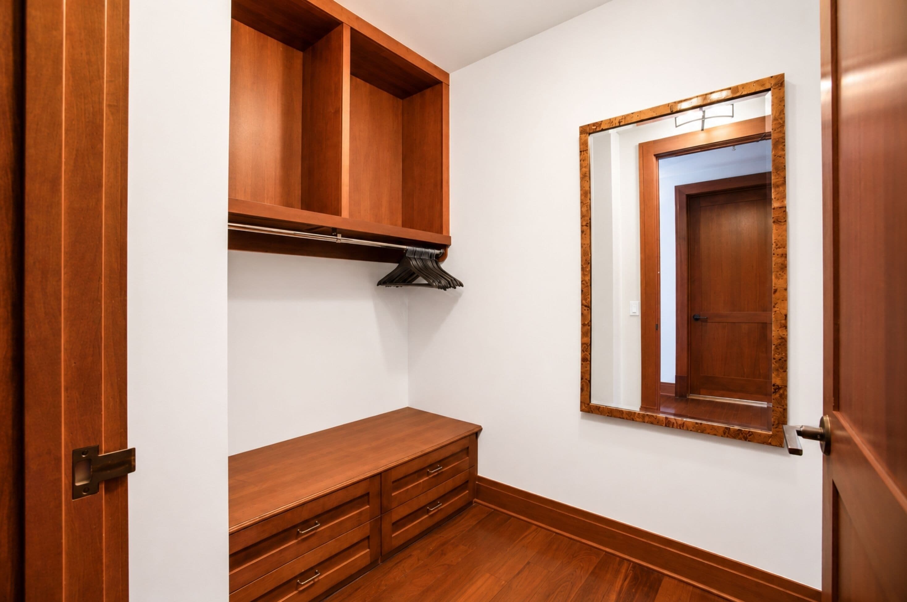 Condo (3 Bedrooms) | 4 bedrooms, iron/ironing board, bed sheets