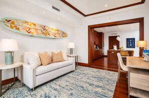 Living area - The Resort at Kapalua Bay by KBM Resorts (Kapalua)