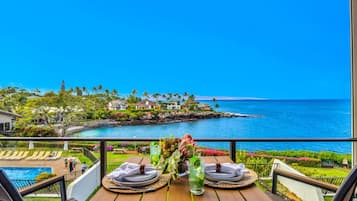 Leilighet, 2 soverom, balkong, ved havkanten (NAP-C32t) | Terrasse/patio