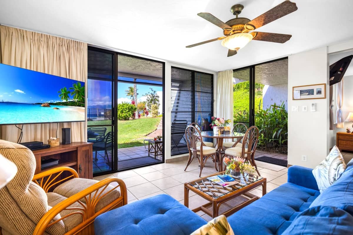 Condo (2 Bedrooms) | Front of property