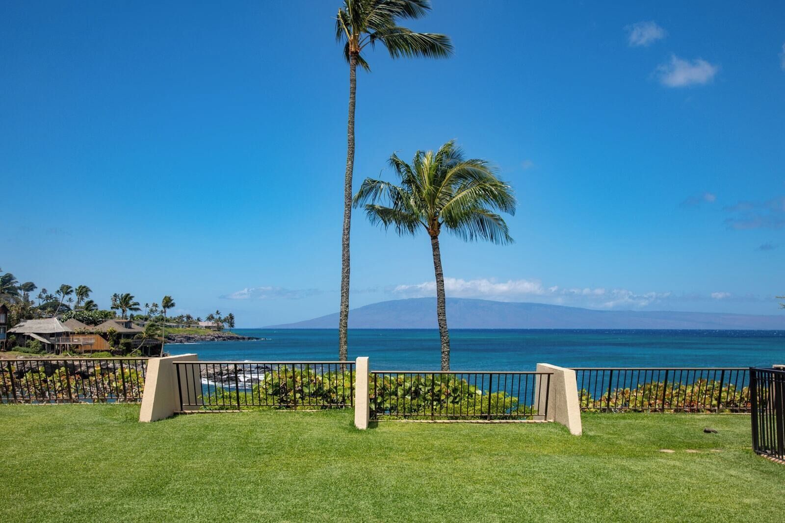 Condo (2 Bedrooms) | Front of property