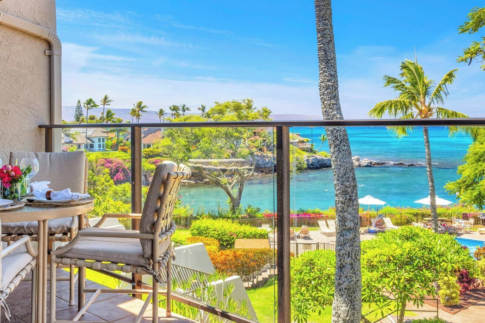 Condo (3 Bedrooms) | Front of property