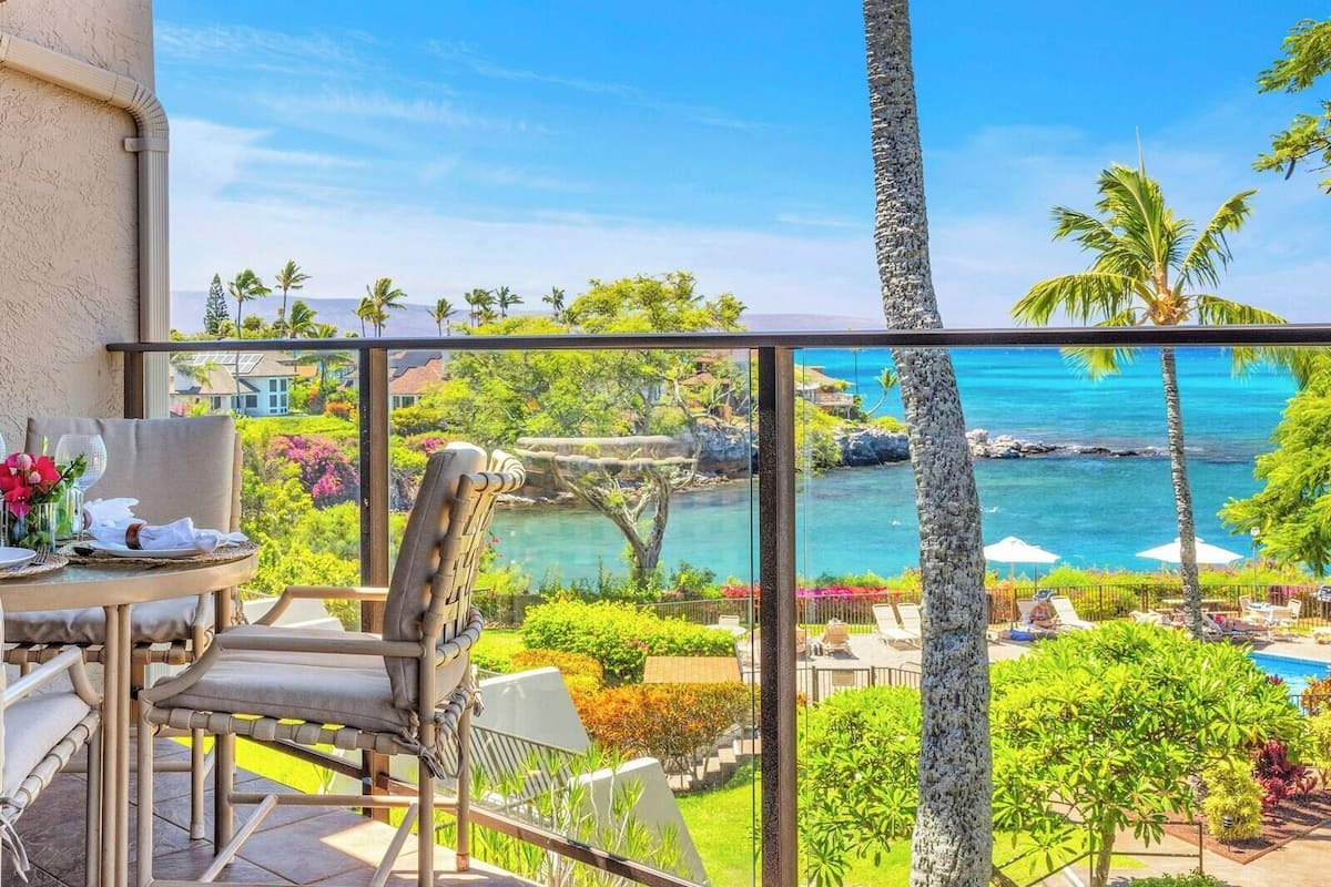 Condo (3 Bedrooms) | Front of property