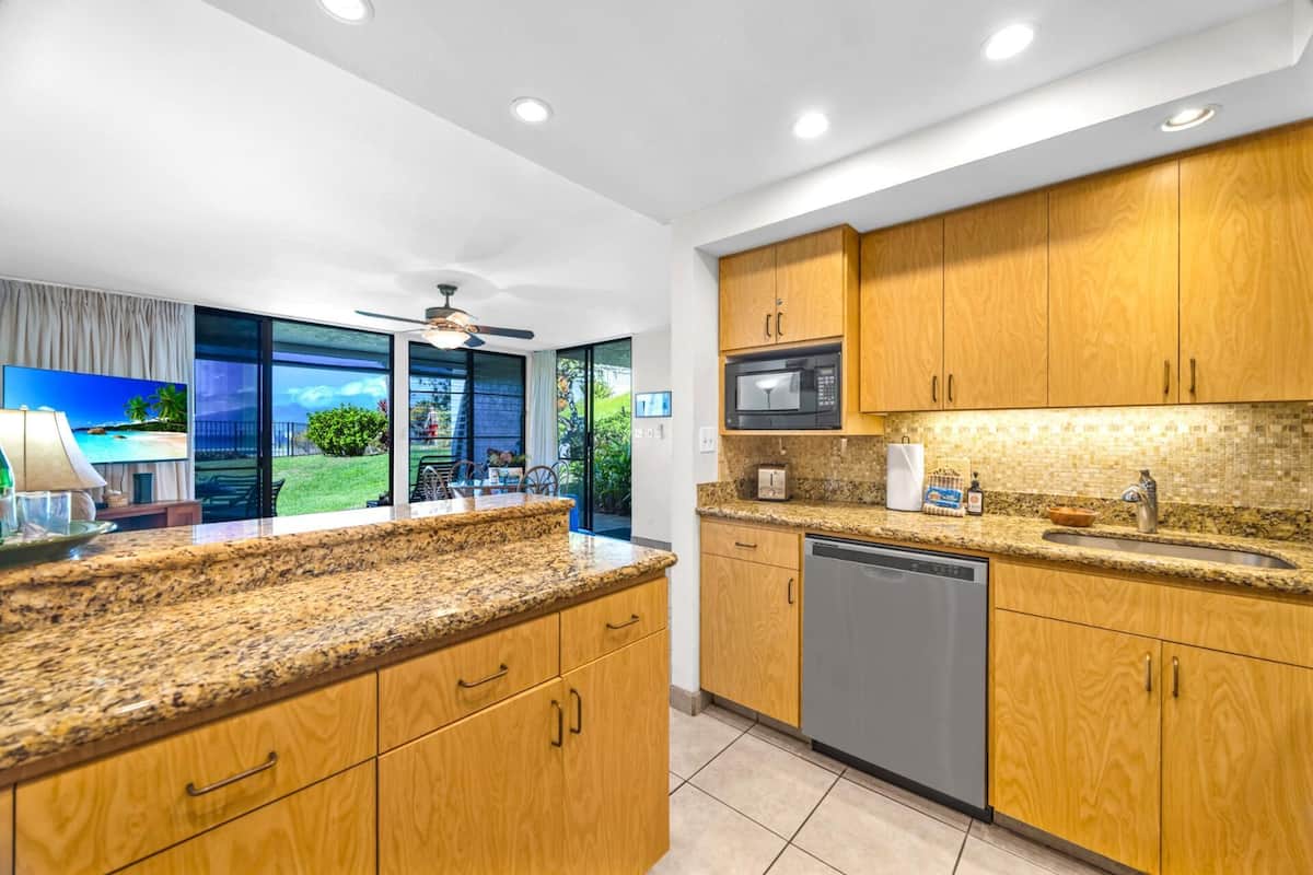 Condo (3 Bedrooms) | Front of property