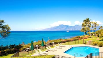 Condo, 1 Bedroom (NAP-B43) | Terrace/patio