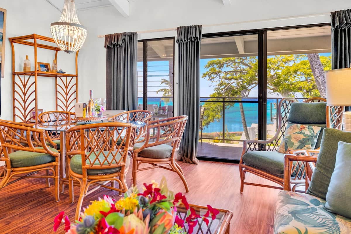 Condo (6 Bedrooms) | Front of property