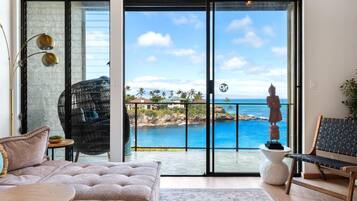 Kondominium, 2 kamar tidur, balkon, tepi laut (NAP-C32t) | Ruang keluarga | TV