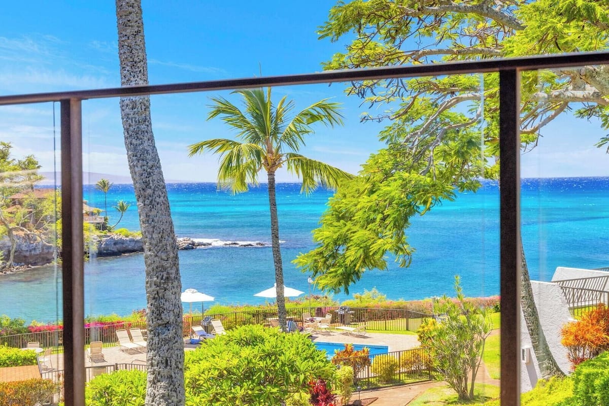 Condo (Multiple Bedrooms) | Front of property