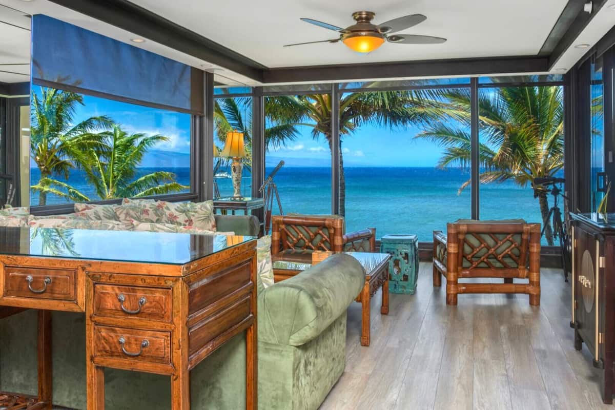 Condo (4 Bedrooms) | Front of property