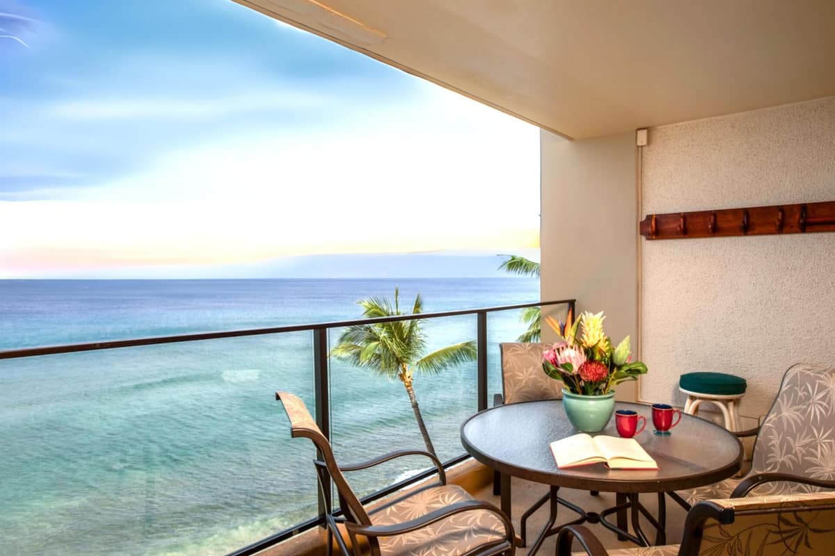 Condo (2 Bedrooms) | Front of property