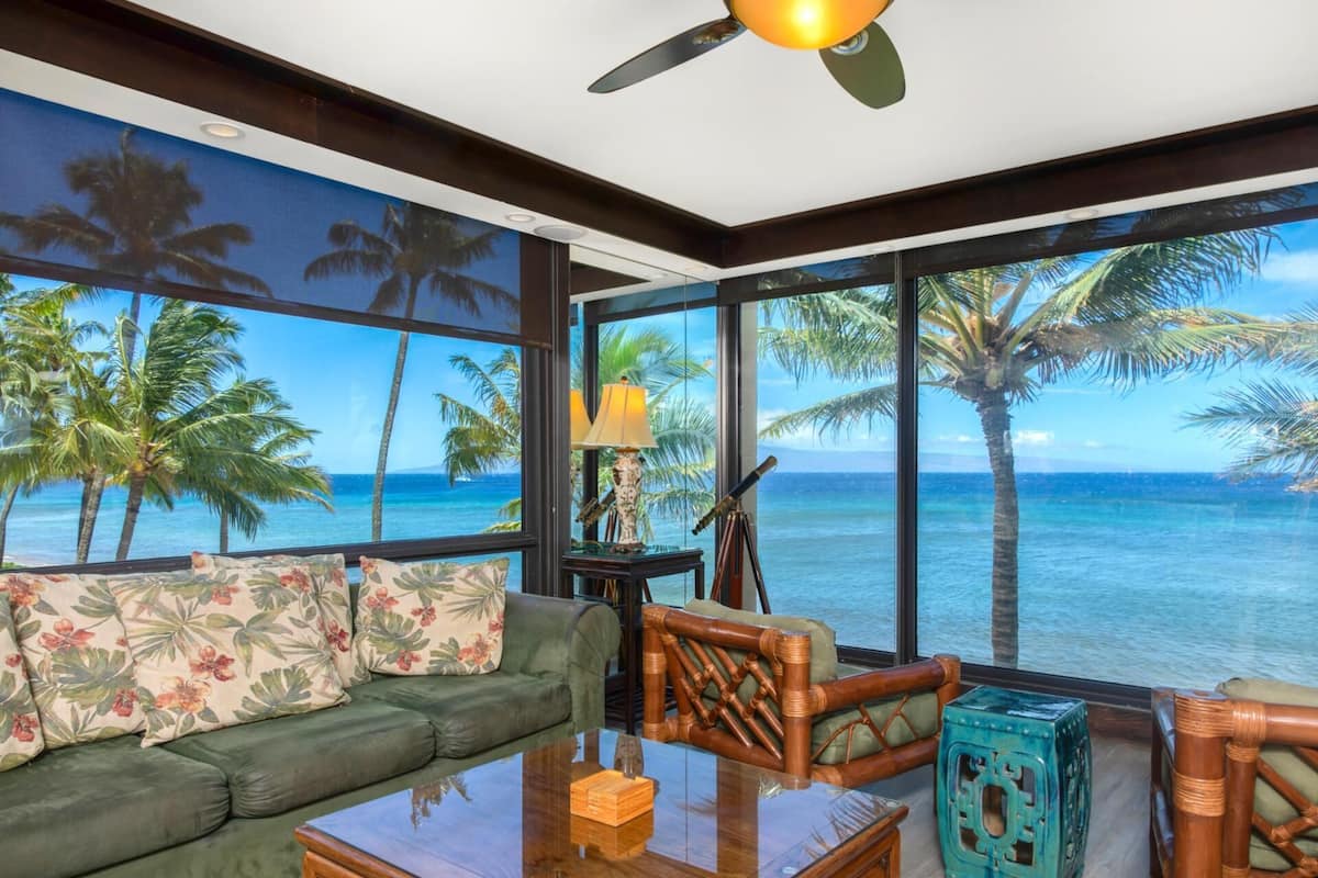 Condo (2 Bedrooms) | Front of property