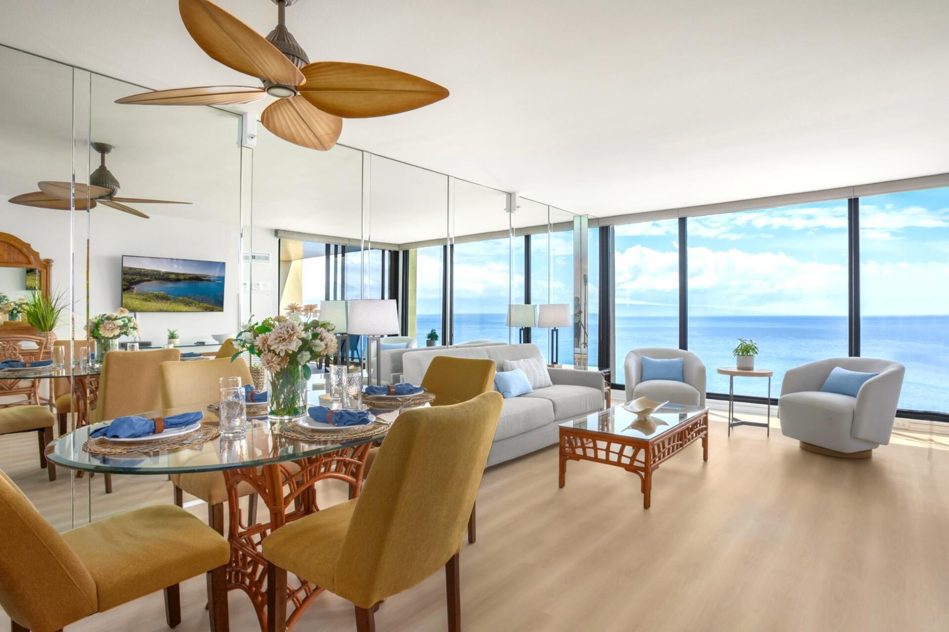 คอนโด (1 Bedroom - MAH-1006) | ห้องนั่งเล่น | ทีวี 55 นิ้ว พร้อมช่องดิจิตอล