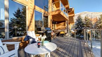 Studio (3 Bedrooms) | Terrace/patio