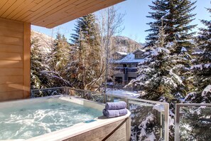 Villa - 4 sovrum (Hot Tub, Sleeps 14 (PGE-2413)) | Badrum | Dusch, lyxtoalettartiklar och schampo