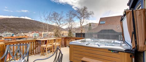 Studio (3 Bedrooms) | Bagian depan properti