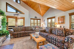 Studio (5 Bedrooms) | Living room | TV, fireplace - Nastar-Lowell 4 Bedrooms plus Loft PLA-1155 by KBM (Park City)