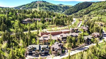 Studio (4 Bedrooms) | Property amenity