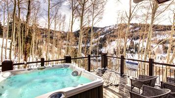 Studio (4 Bedrooms) | Property amenity