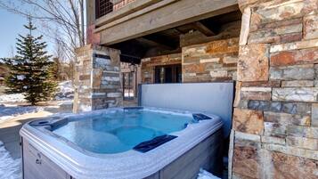 Estudio (4 Bedrooms) | Baño | Amenidades de baño de diseñador