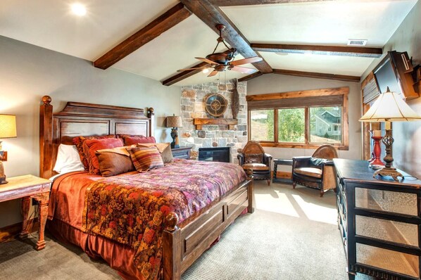 Studio (4 Bedrooms) | 4 makuuhuonetta, yksilöllisesti sisustettu, yksilöllisesti kalustettu