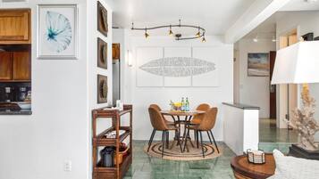 Condo (2 Bedrooms) | Opções para refeição